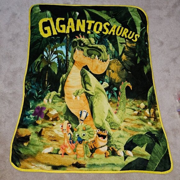 Gigantosaurus Fleece Blanket Throw 40x50 Disney 2020 Giganto Rocky Tiny Mazu